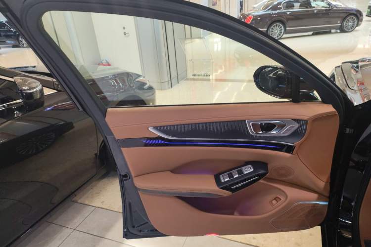 Used Hongqi H9 2024 2.0T Qichang Luxury Business Edition
