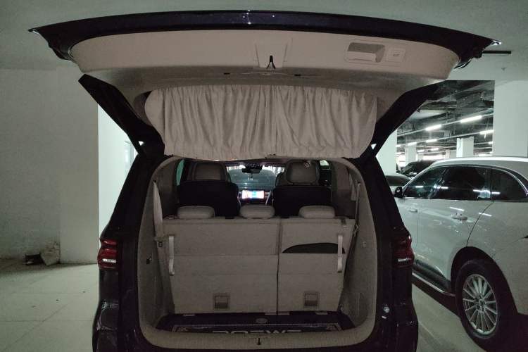 Used Roewe iMAX8 2022 400TGI Prestige Edition
