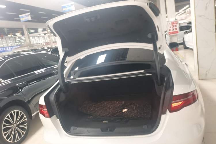 Used Jaguar XEL 2020 2.0T 200 PS R-DYNAMIC S Advanced Sport Edition
