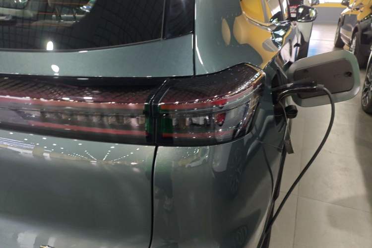 Used Chery Fengyun T8 2025 1.5T 130km Deluxe Version 5 Seats