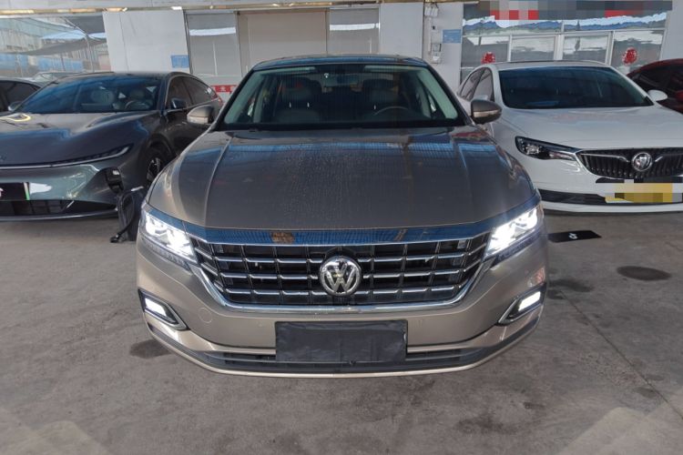 Used Volkswagen Passat 2020 330TSI Luxury Edition China VI