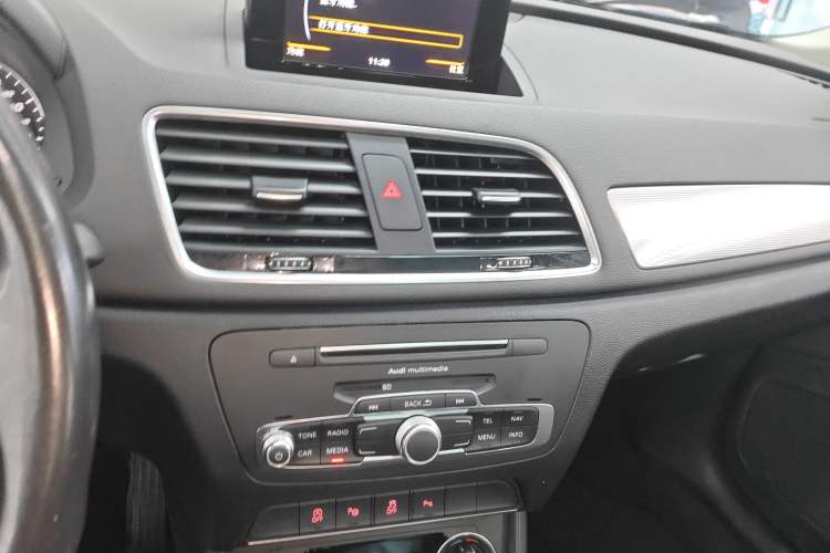 Used Audi Q3 2017 30 TFSI Fashion Model
