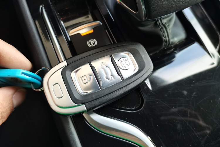 Used Hongqi E-QM5 2021 Online Booking Charging T3 Edition 5-Seater
