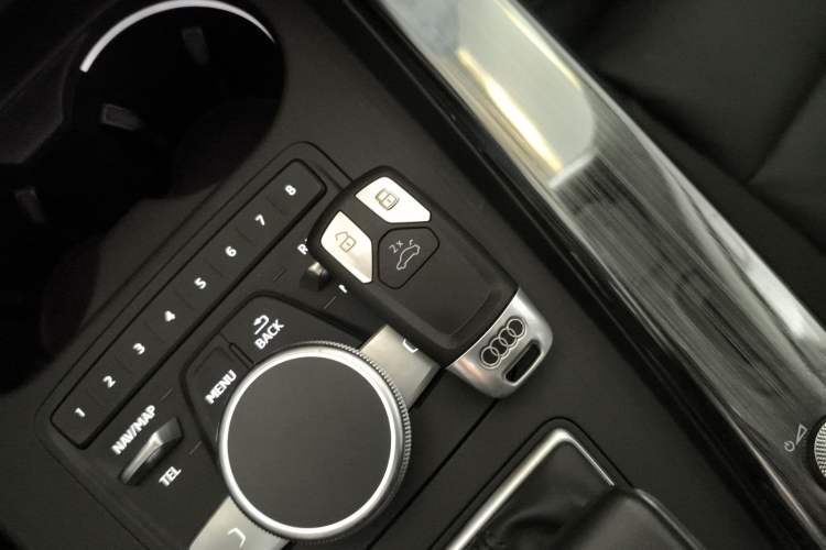 Used Audi A4L 2019 40 TFSI Fashion Version China V