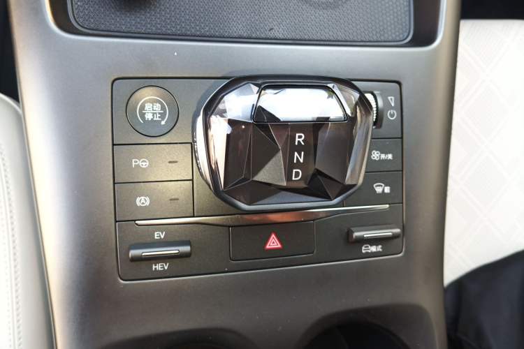 Used BYD Qin PLUS 2025 DM-i Smart Drive 120KM Superior Model