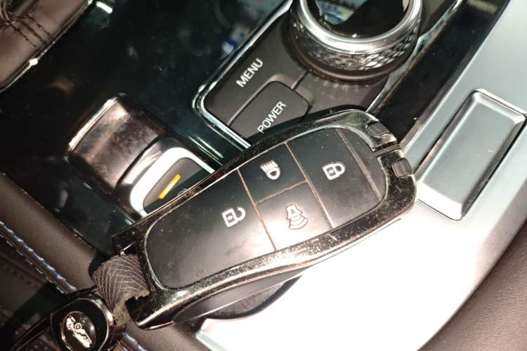 Used  BJ40 2024 2.0D Blade Hero Glory Edition
