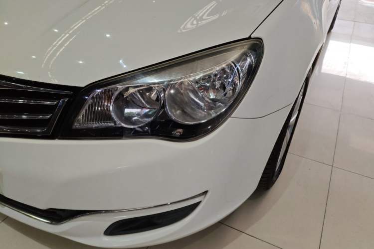 Used Roewe 350 2015 1.5L Automatic Luxury Sunroof Edition
