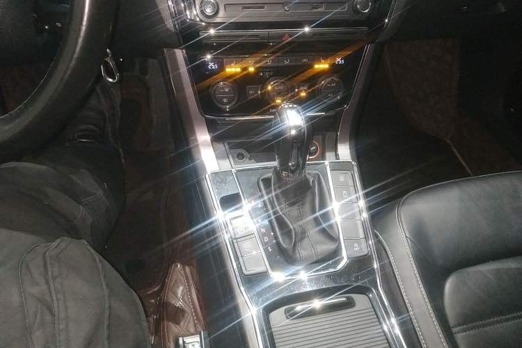 Used Volkswagen Passat 2016 330TSI DSG Luxury Edition
