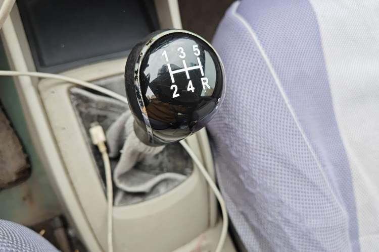 Used Changan Alsvin V5 2012 1.5L Manual Sport Version China IV Standard