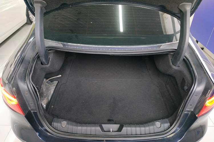 Used Jaguar XF 2016 XF 3.0 SC Two-Wheel-Drive Luxury Edition
