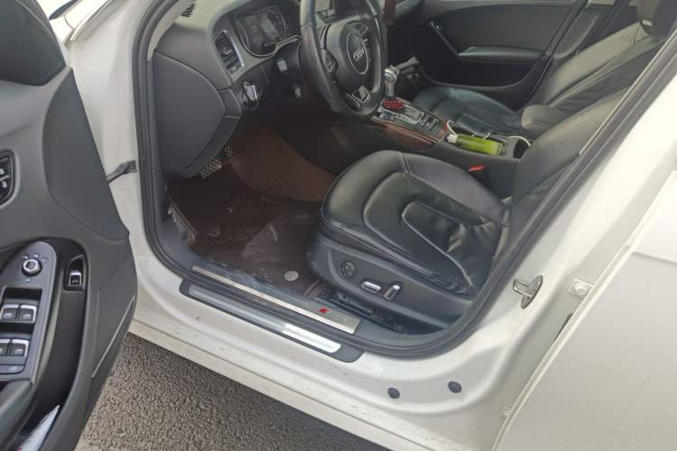 Used Audi A4L 2015 35 TFSI Automatic Comfort Model