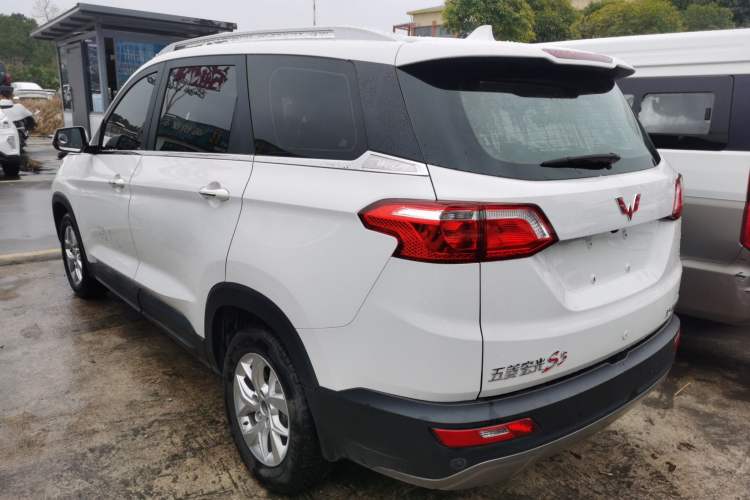 Used Wuling Hongguang S3 2018 1.5L Manual Luxury Model China V Standard