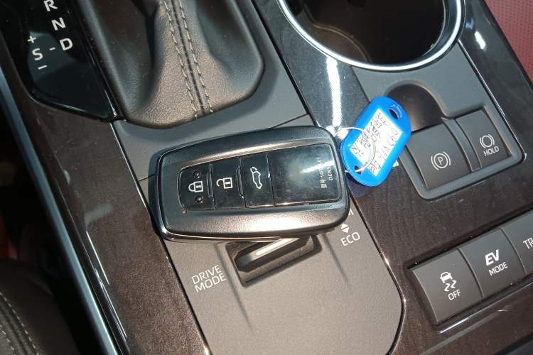 Used Toyota Crown Land Cruiser 2023 2.5L HEV Four-Wheel Drive Flagship Edition
