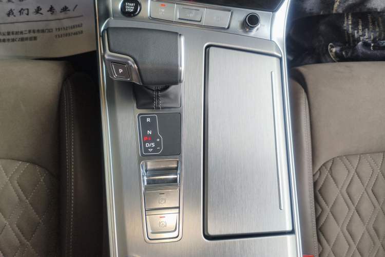 Used Audi A7L 2024 45TFSI quattro S-line Visionary Edition Flow Crystal Package