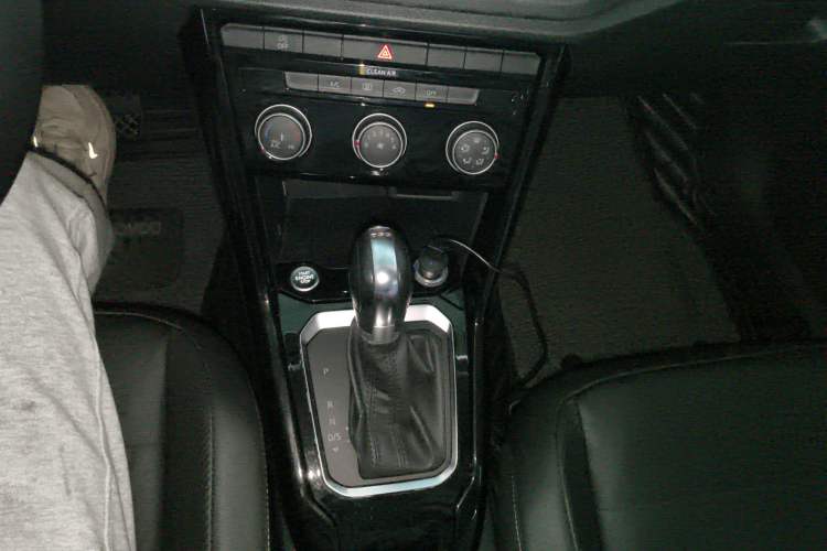 Used Volkswagen T-ROC 2019 280TSI DSG Two-Wheel Drive Comfort Version China VI Standard
