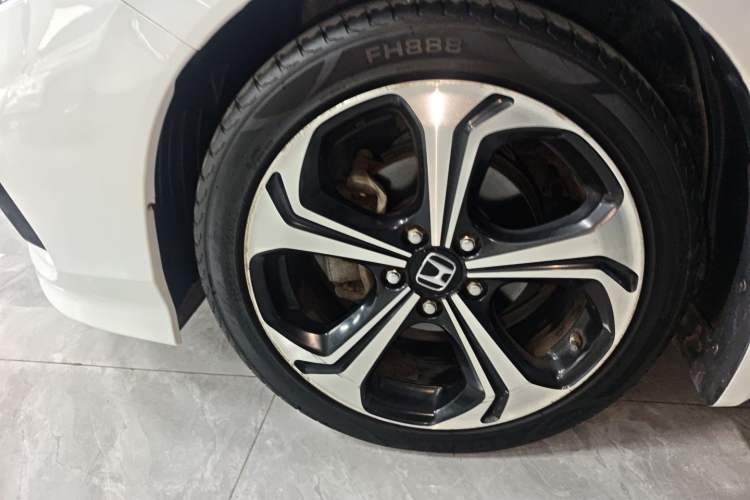 Used Honda Jade 2017 210 TURBO CVT Luxury Edition 5 Seats
