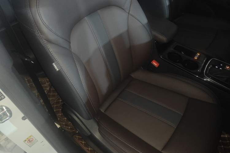 Used GAC Trumpchi GS4 2018 235T Automatic Two-Wheel Drive Luxury Smart Connectivity Millionth Anniversary Edition
