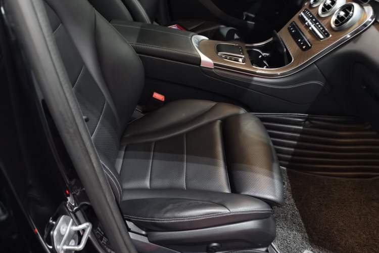 Used Mercedes-Benz GLC 2020 GLC 260 L 4MATIC Luxury Model
