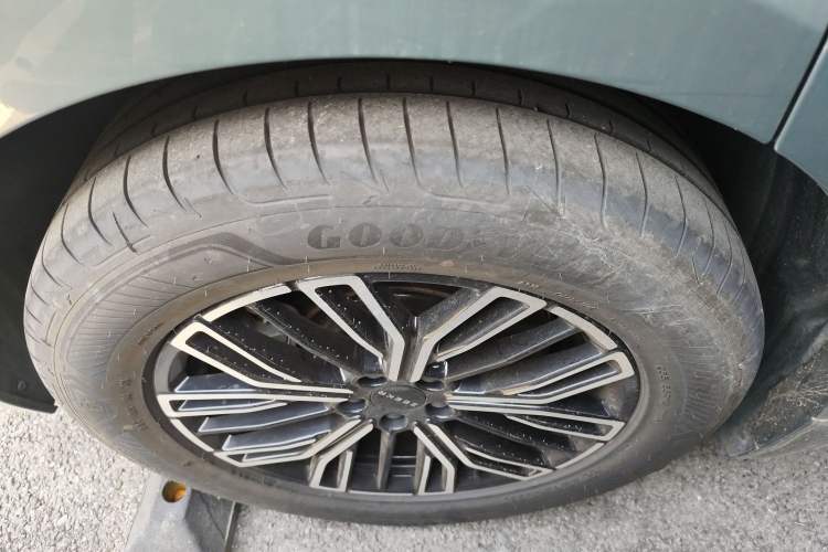 Used Zeekr 001 2025 WE Edition 100 kWh Rear-Wheel Drive
