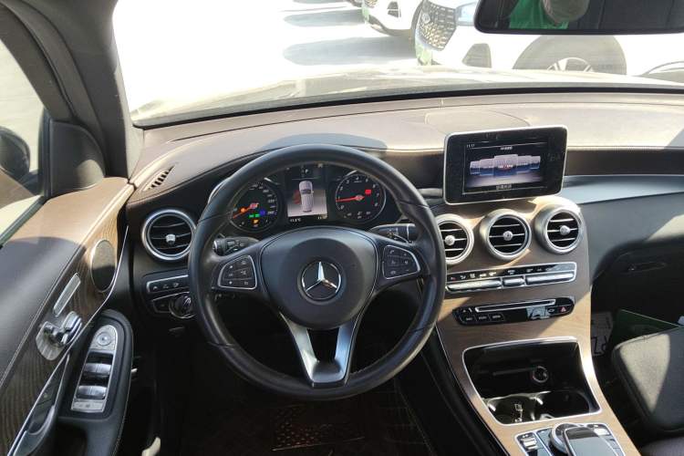 Used Mercedes-Benz GLC 2017 GLC 300 4MATIC Sport Edition
