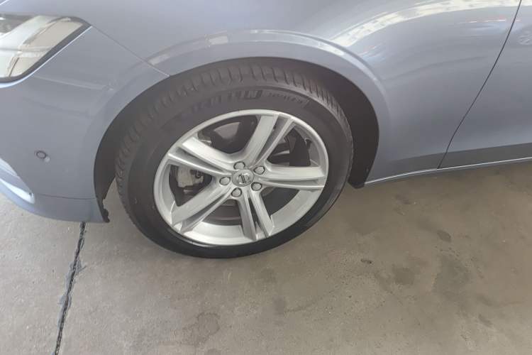 Used Volvo S90 2018 T4 Zhiyuan Edition
