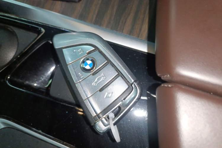 Used BMW 5 Series 2019 530Li Leading Model Luxury Package
