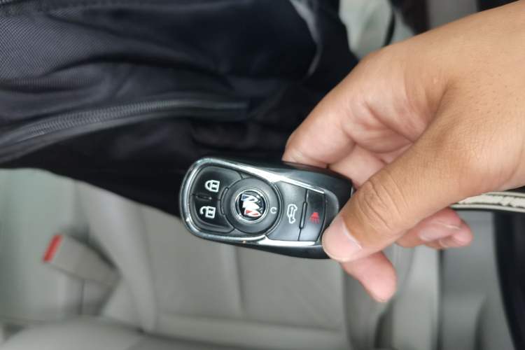 Used Buick GL8 2020 Land Business Class 652T Luxury Model
