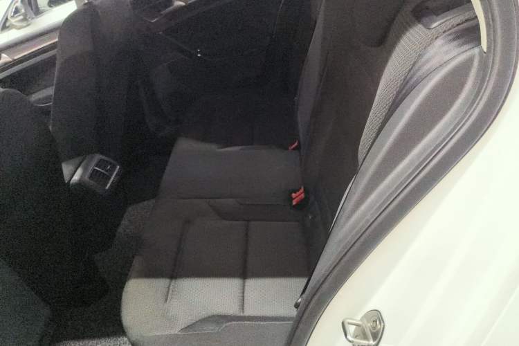 Used Volkswagen Golf 2017 230TSI Automatic Comfort Edition – Celebrating Milestone of One Million Units
