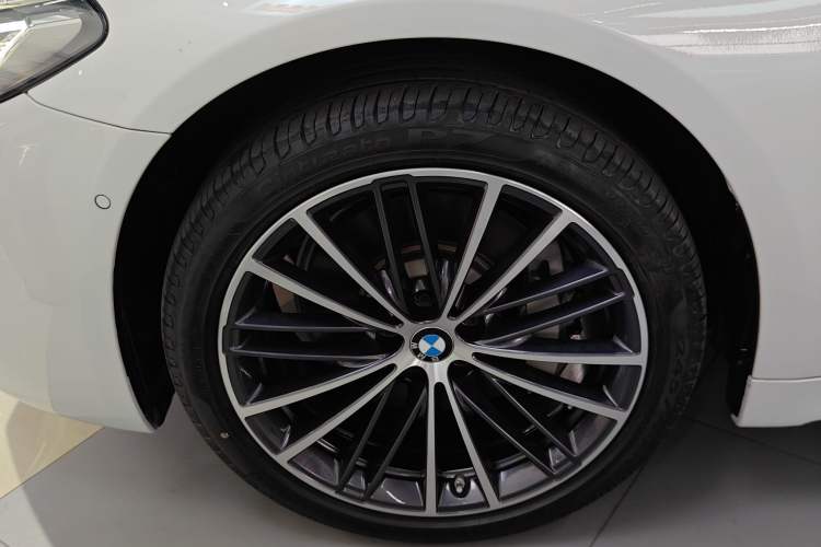 Used BMW 5 Series 2023 530Li Leading Model M Sport Package