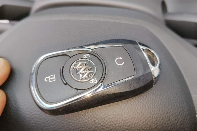 Used Buick Velite 6 2023 430km Range Commuter Version