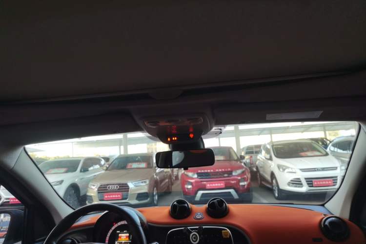 Used  forfour 2016 1.0L 52 kW Passion Edition
