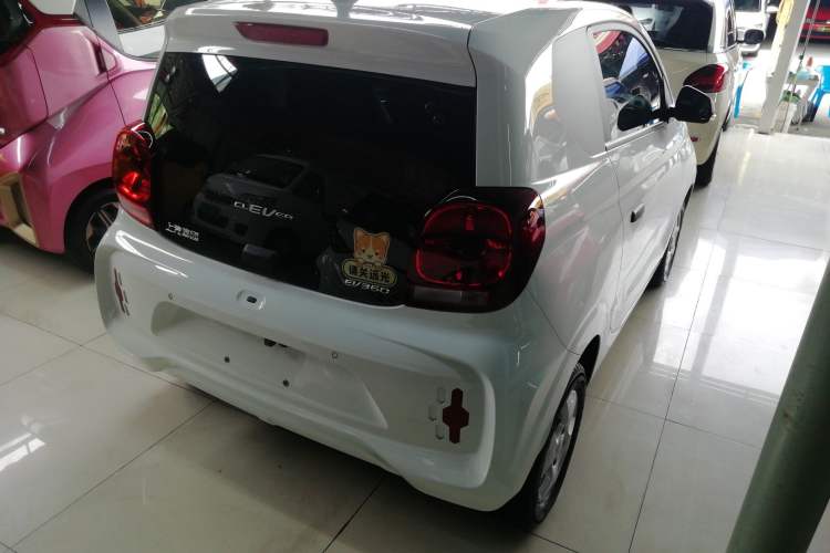 Used Roewe Clever 2021 302 km New Four-Seater Super-Efficient Version
