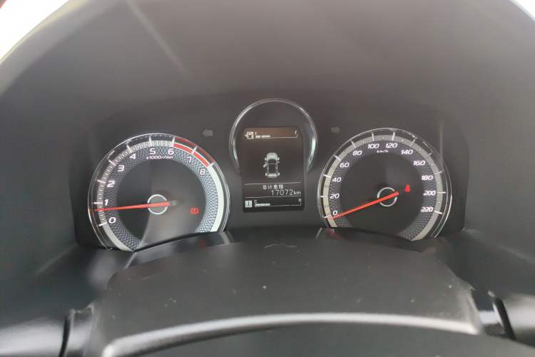 Used Isuzu JLM 2022 2.4T Classic Gasoline Two-Wheel-Drive Comfort Version with Extended Wheelbase – 4K22D4T
