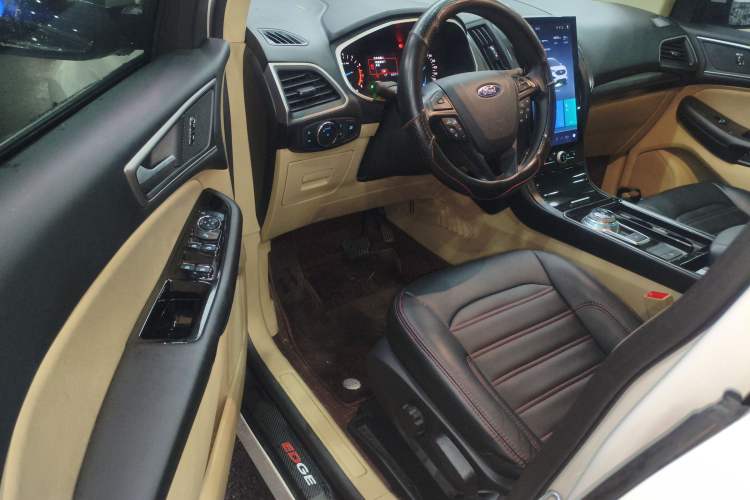 Used Ford Edge 2020 EcoBoost 245 Two-Wheel-Drive Titanium 5-Seater
