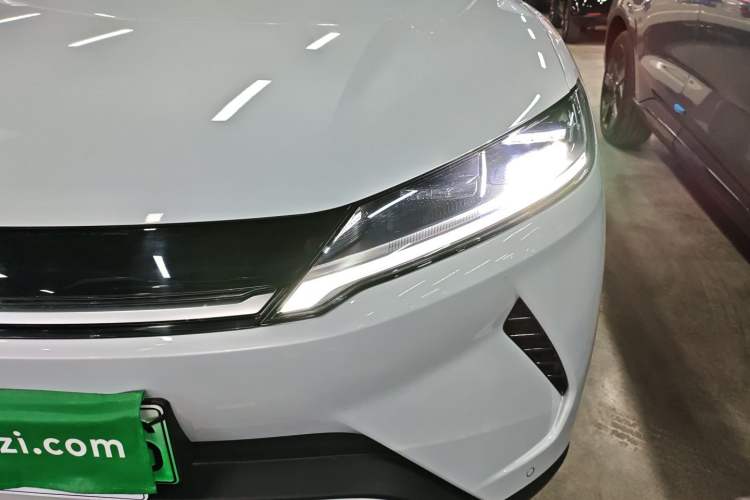 Used BYD Yuan UP 2025 Model 301KM Leading Version
