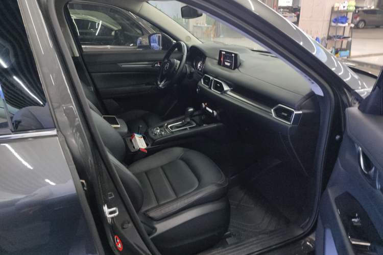 Used Mazda CX-5 2020 2.0L Automatic Two-Wheel Drive ZhiZun Version
