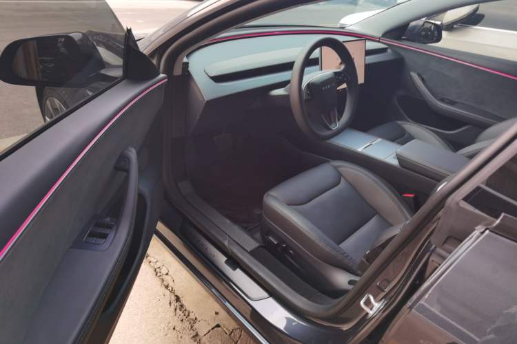 Used Tesla Model 3 2023 Long-Range All-Wheel-Drive Version
