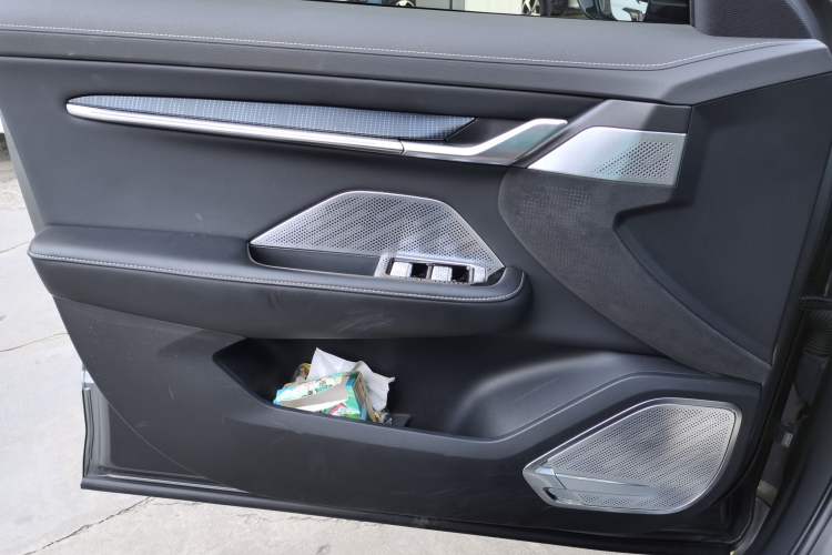 Used Zeekr 001 2022 Ultra-Long Range Single-Motor WE Version
