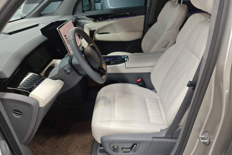 Used Zeekr 009 2022 Revised Model ME Edition
