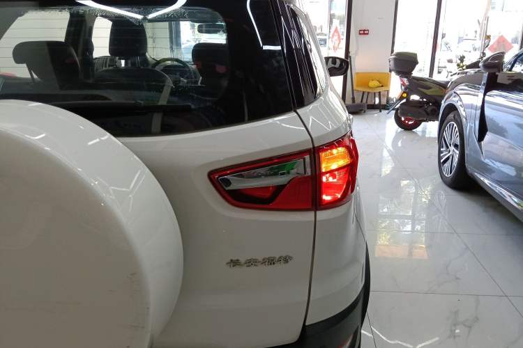 Used Ford EcoSport 2013 1.5L Automatic Fashion Model
