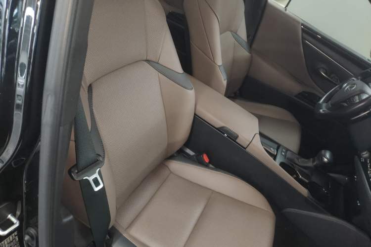 Used Lexus ES 2022 300h Excellence Edition
