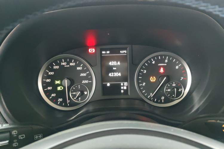 Used Mercedes-Benz Vito 2020 2.0T Elite Version 7 Seats
