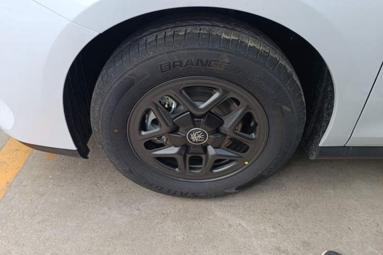 Used BYD Qin PLUS 2025 DM-i Smart Drive 55KM Leading Model