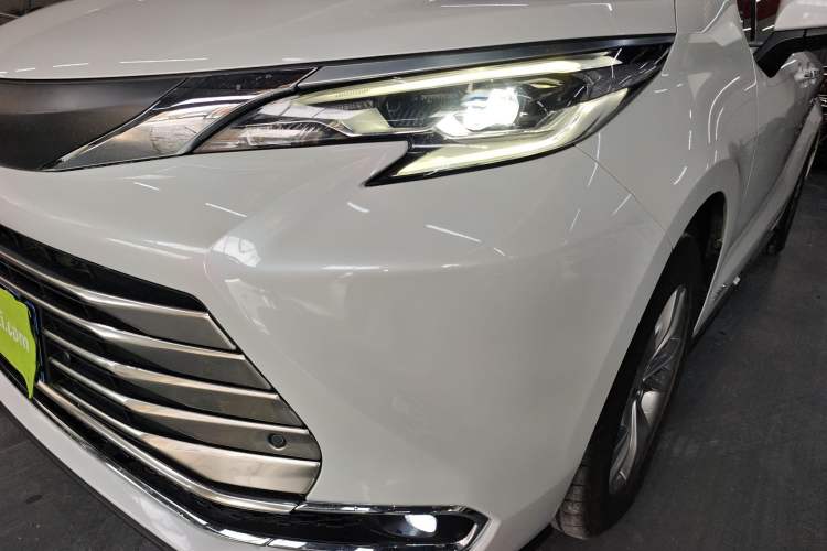 Used Toyota Sienna 2021 2.5L Hybrid Ultimate Edition
