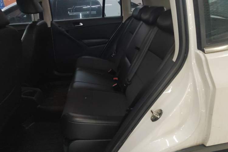 Used Volkswagen Tiguan L 2015 1.8TSI Manual Two-Wheel Drive Fashion Edition
