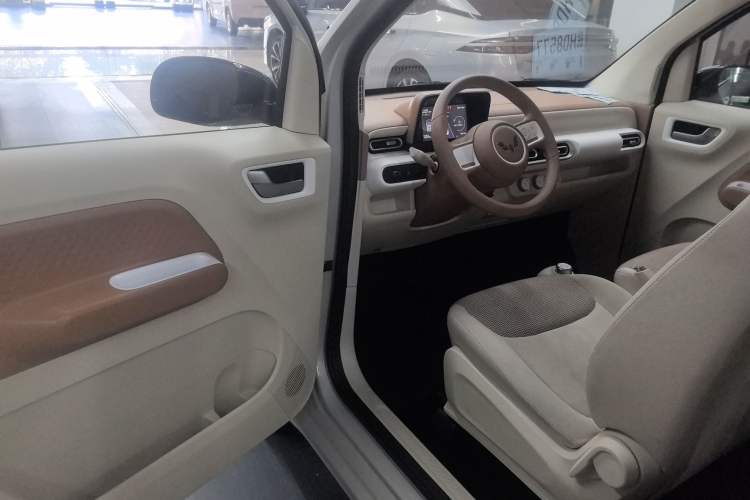Used Wuling Hongguang MINIEV 2024 3rd Generation 215km Youth Edition
