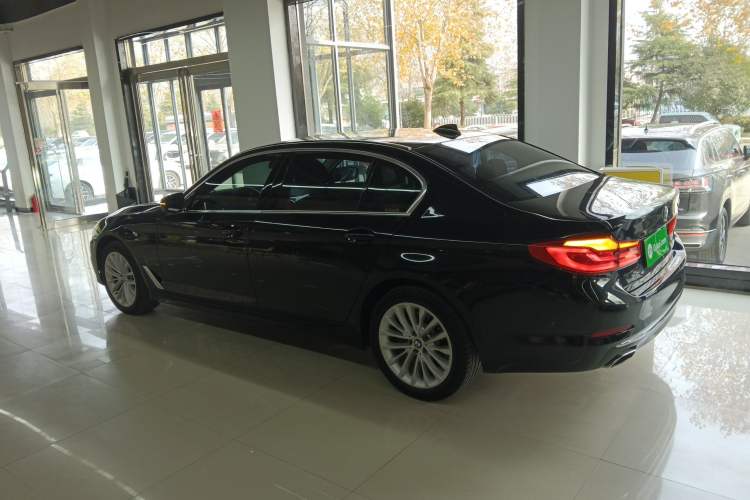 Used BMW 5 Series 2019 525Li Luxury Package
