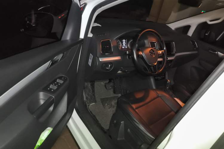 Used Volkswagen Sharan 2016 380TSI Comfort Edition 7-Seater
