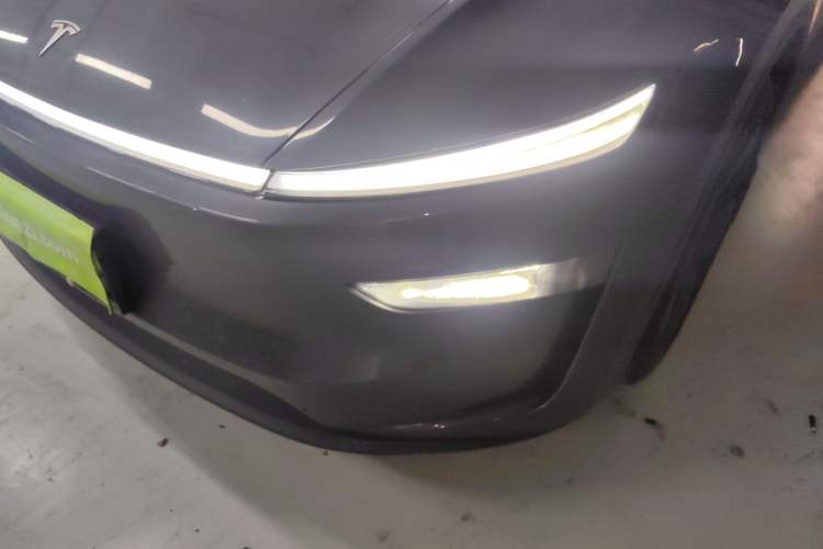 Used Tesla Model Y 2025 Rear-Wheel-Drive Version