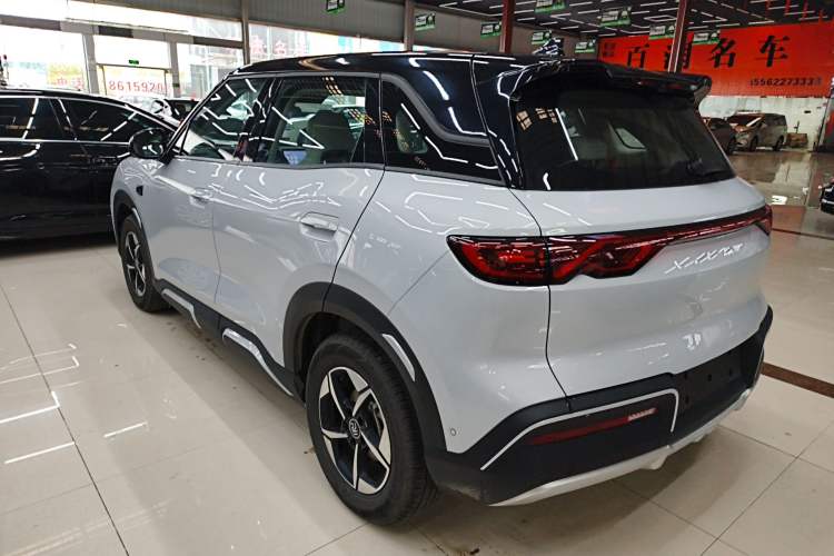 Used BYD Yuan UP 2025 Intelligent Driving Version 401 km Leading Edition
